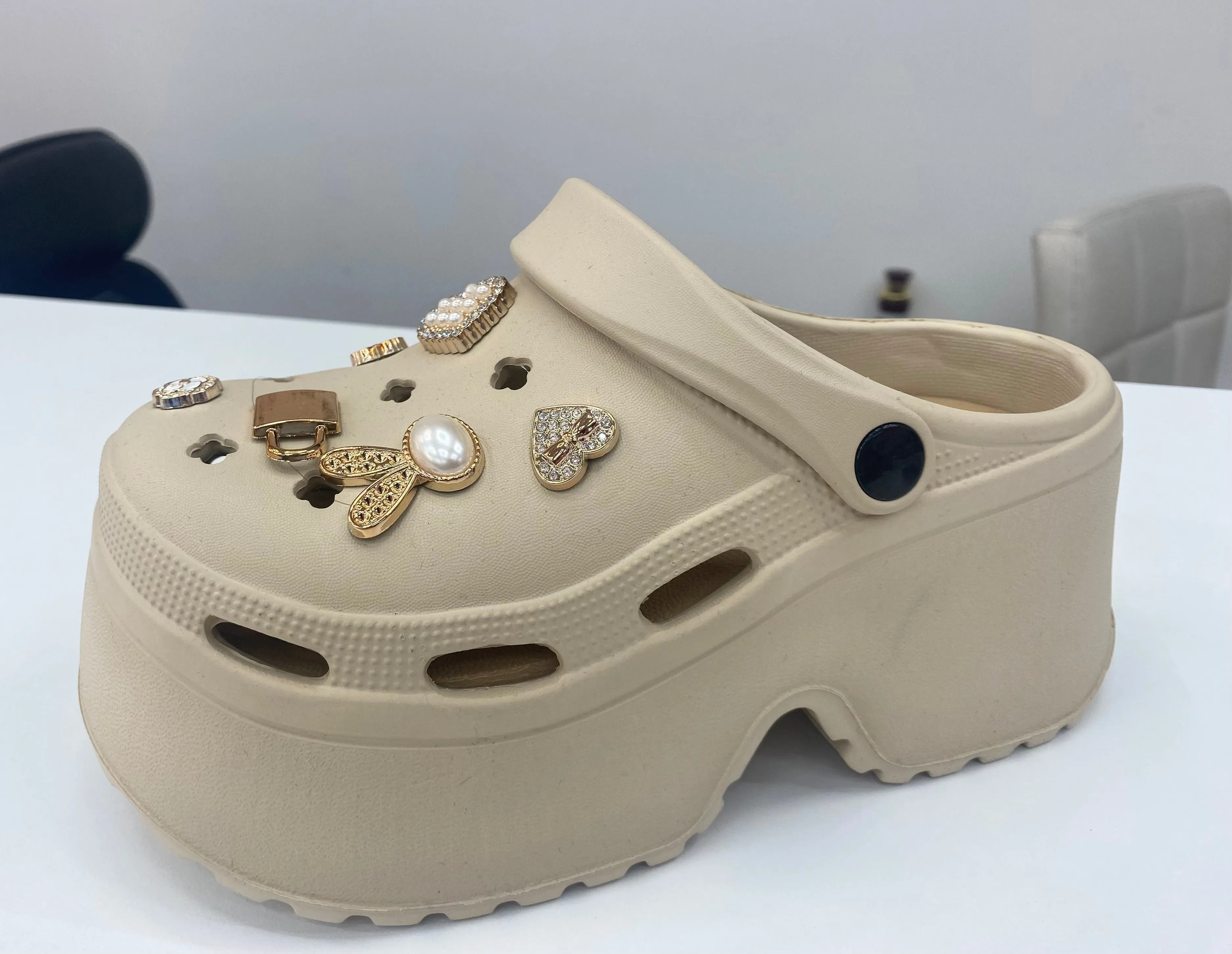Beige Heart Pendant Butterfly Studded CROCS