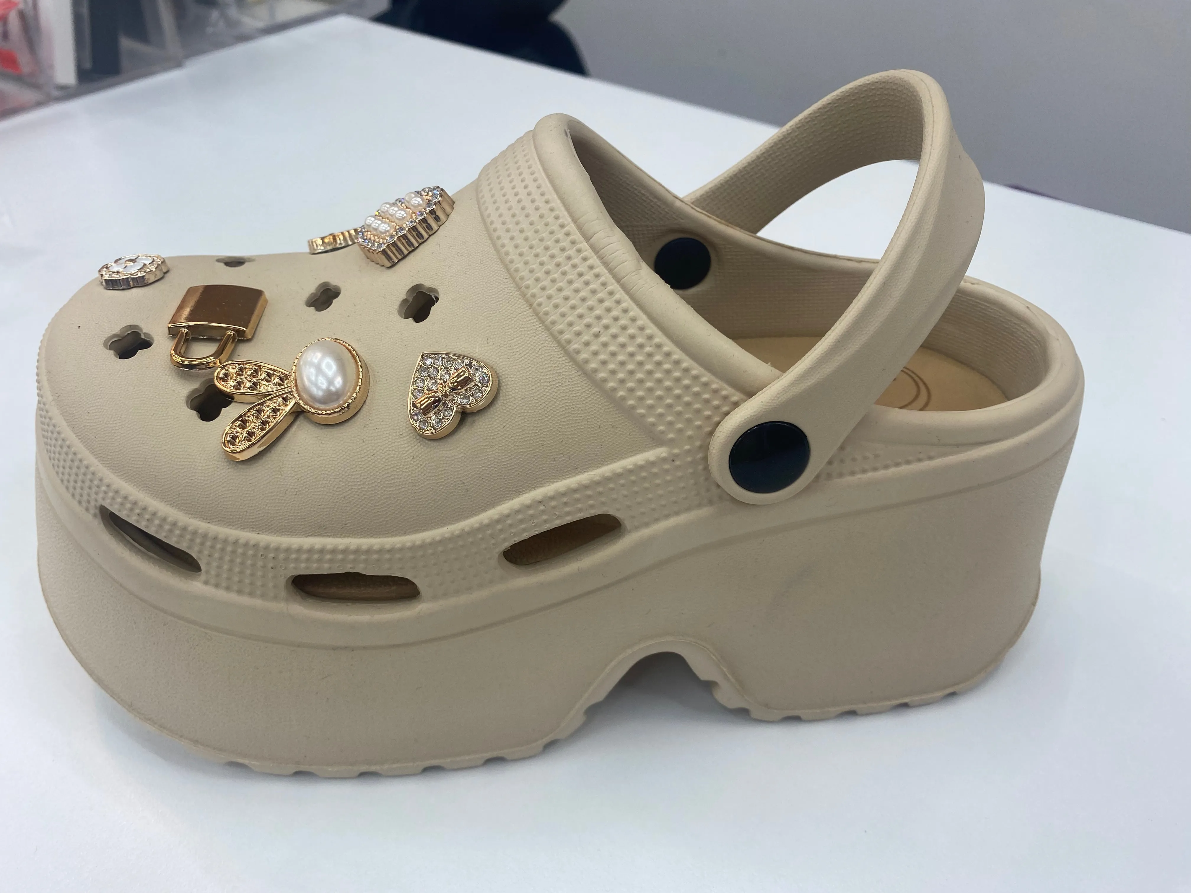 Beige Heart Pendant Butterfly Studded CROCS