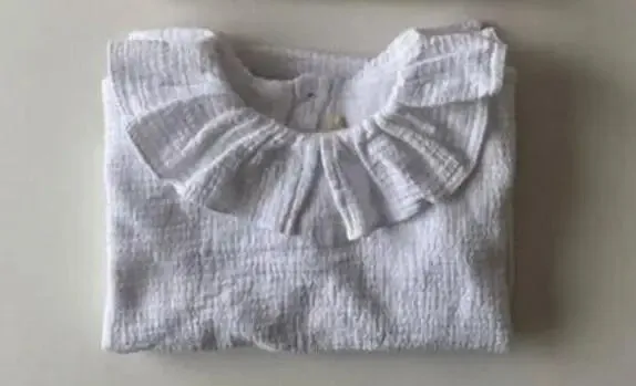 Ruffled Crew Neck Long-Sleeved Blouse